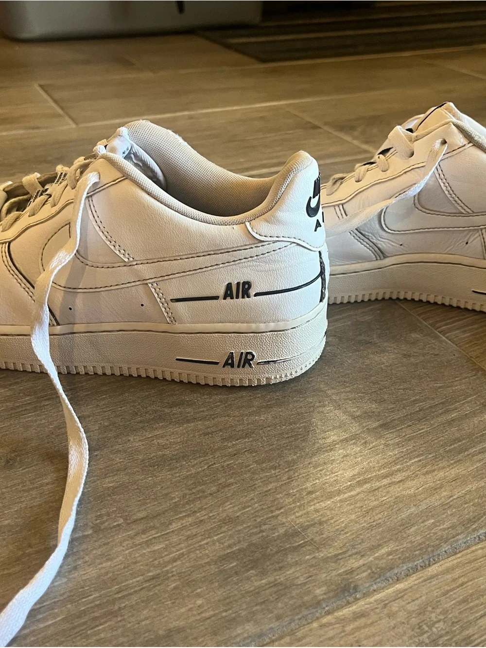 Nike Kids White/Cream Low-Top Sneakers